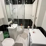 416 Center Tamars * Varşova