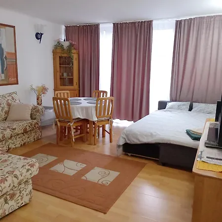 416 Center Tamars アパート ワルシャワ