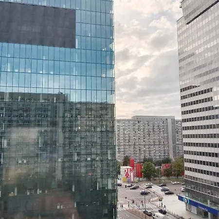 416 Center Free Parking Tamars Varsovia